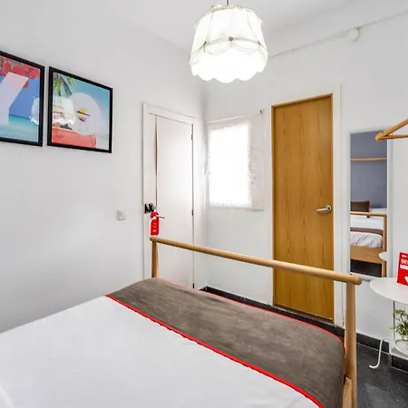 Guest house Oyo Ruzafa 3*